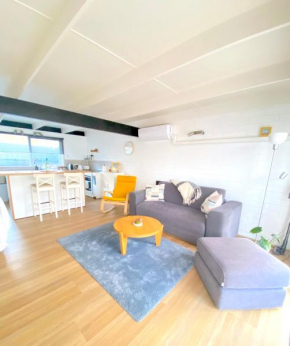 Charming Beach House - 5 min walk to Main St Mornington